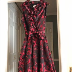 🌻stunning red and black floral dress🌻